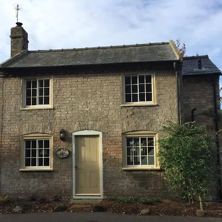 The Old Post Office, Hilton Villa Huntingdon Exterior photo